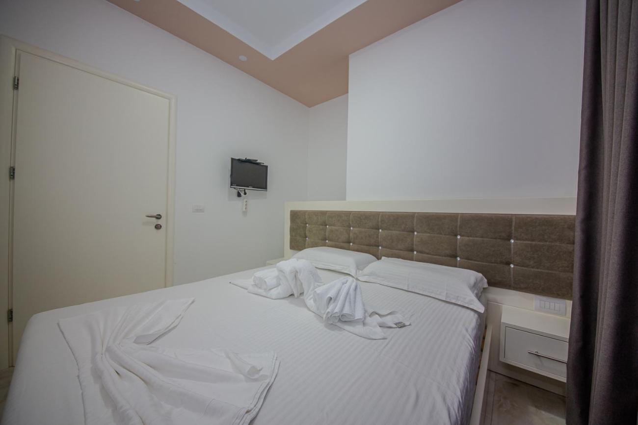 Hotel Landi Ksamil Eksteriør bilde