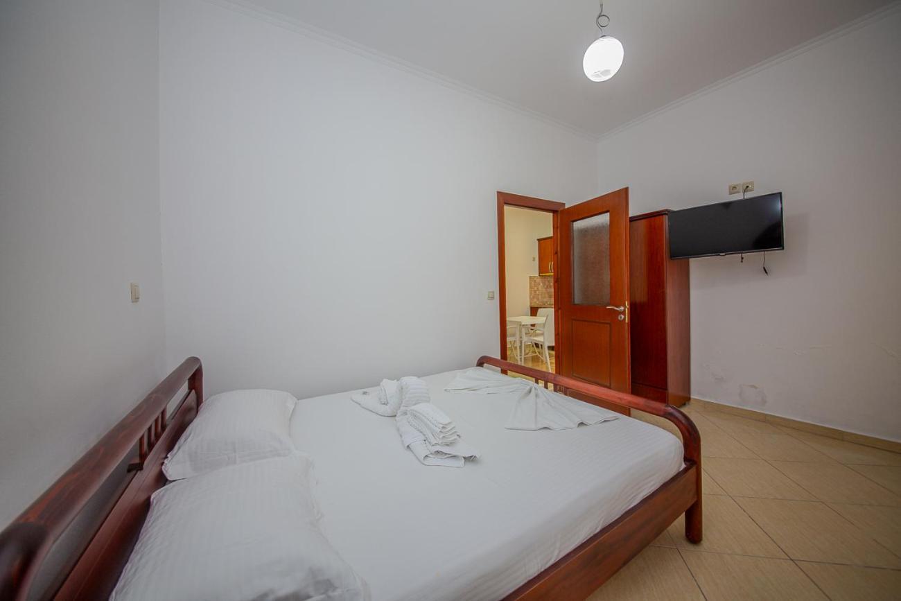 Hotel Landi Ksamil Eksteriør bilde